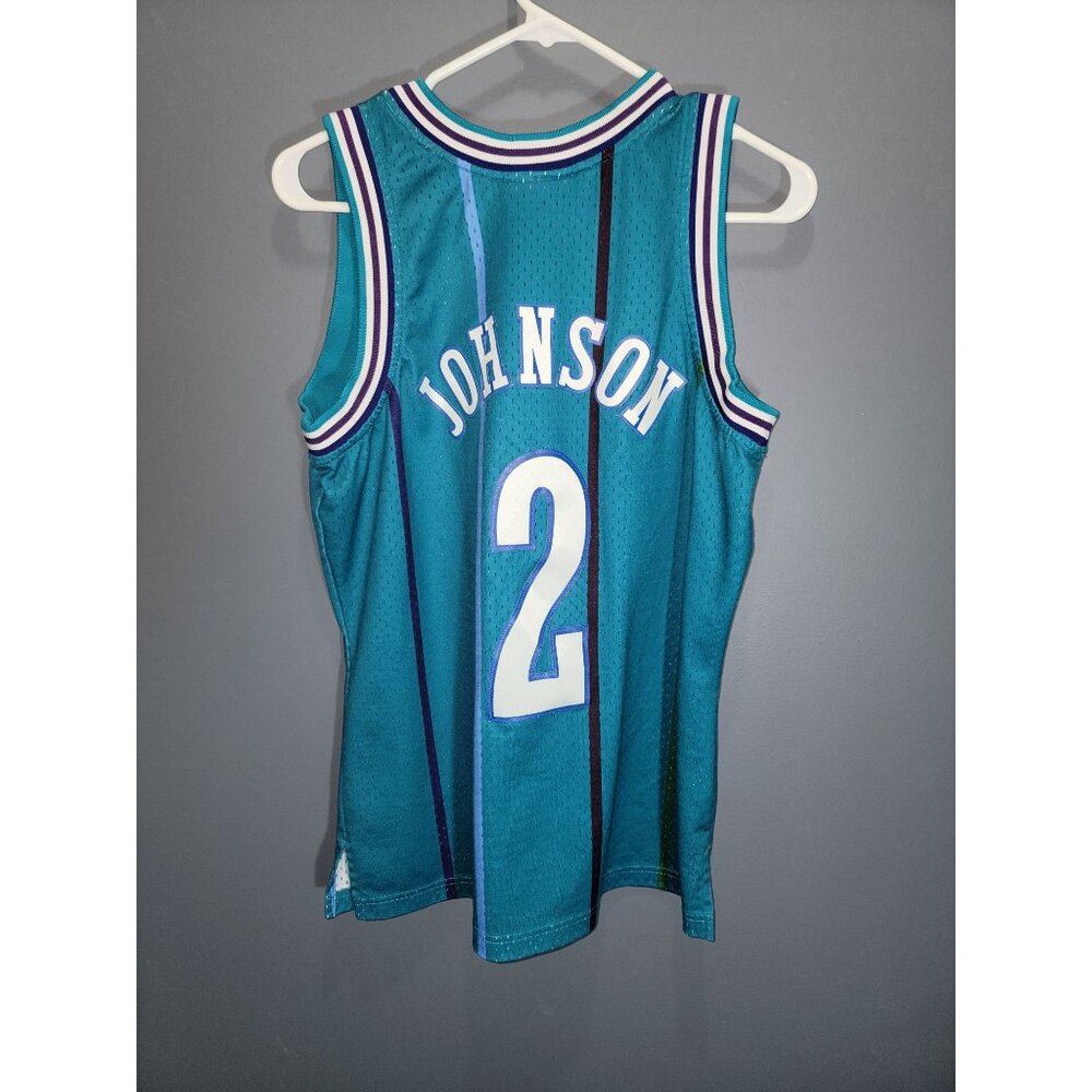 Charlotte Hornets Larry Johnson Mitchell and Ness Hardwood Classics Jersey Men's - Picture 5 of 8